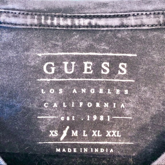 Guess Men’s Acid Wash V-Neck T-Shirt - Picture 5 of 8